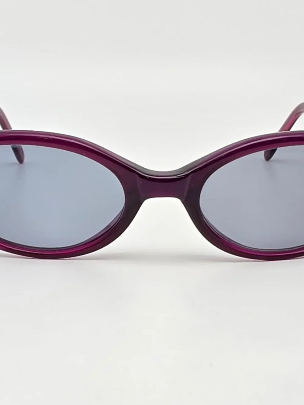 Tommy Hilfiger 4015 Crystal Purple Frame Blue Lens Sunglasses w/ Case 49-14-131